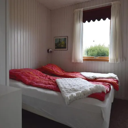 Three-bedroom Holiday In スラーエルセ