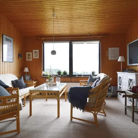 Three-bedroom Holiday In 別荘 *