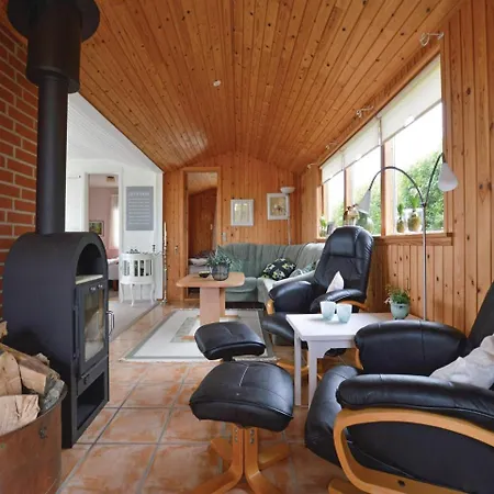Three-bedroom Holiday In スラーエルセ